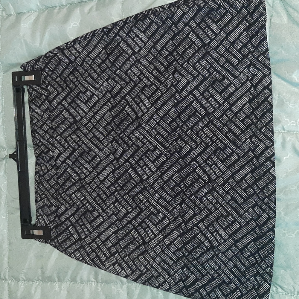 Cute black and white mini skirt new w tags